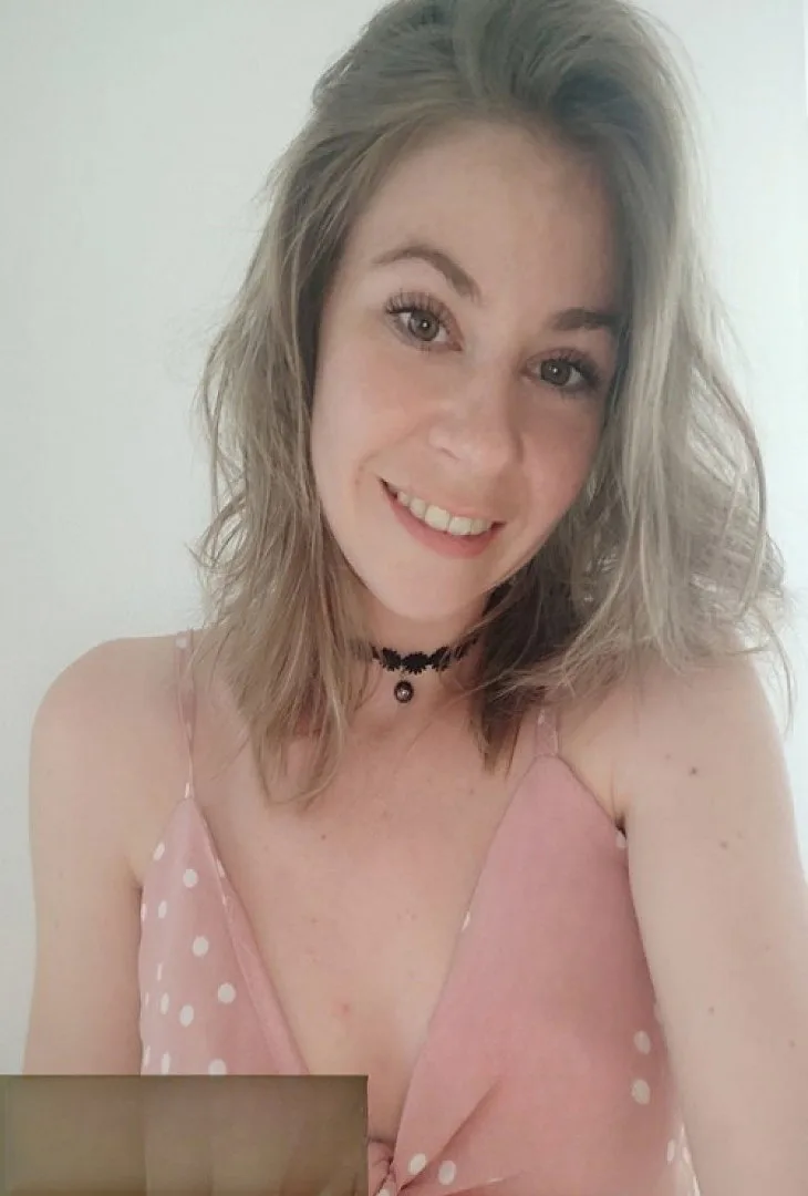 Simone escort Köln